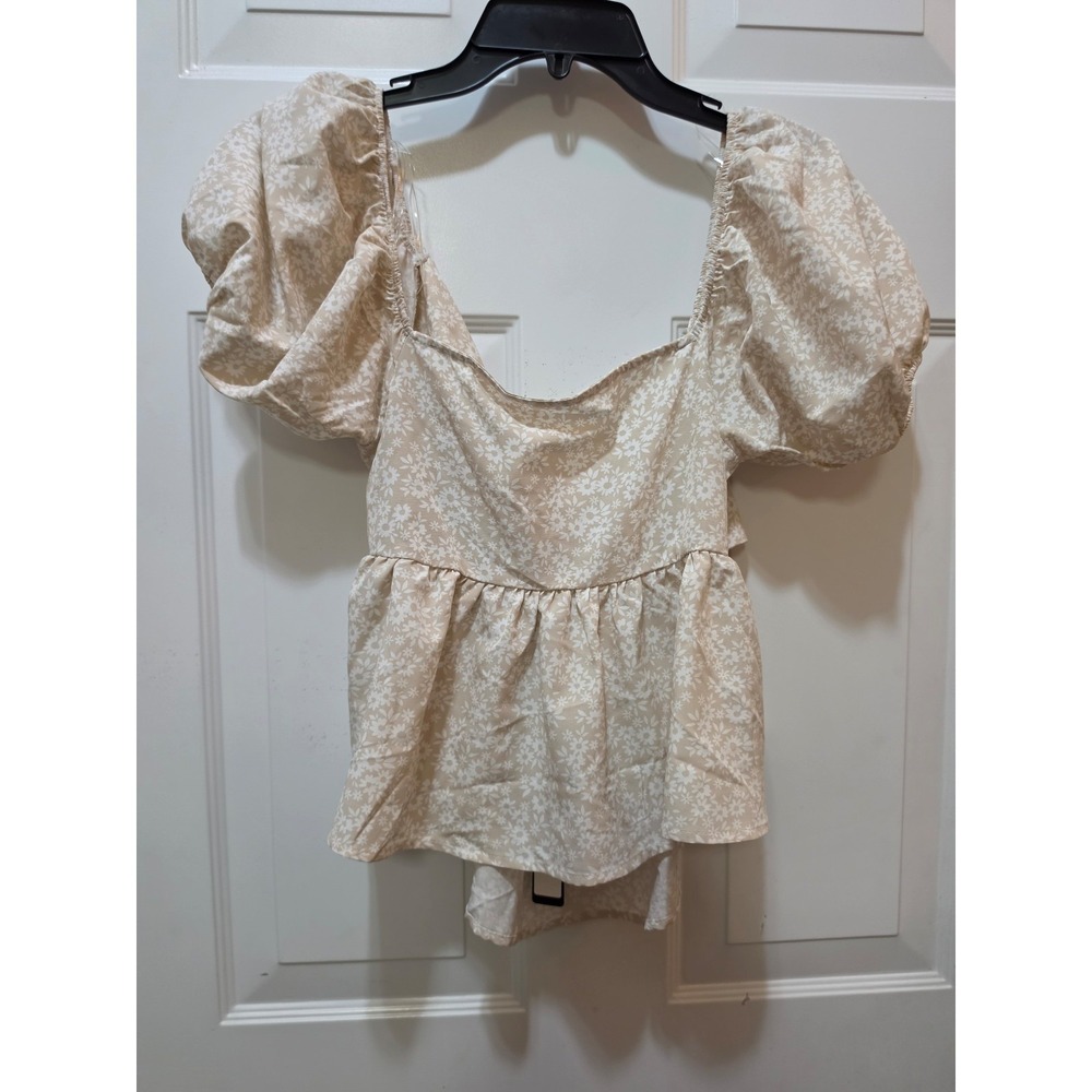 NWT Discreet New York City Floral Puff Sleeve Tie-Back Peplum Top Small Tan
